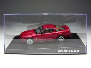 1/43 FORD MUSTANG GT 2005 (AA527629RE)